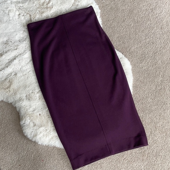 SOLD | Aritzia Wilfred Lis Skirt | Size XS | Deep Plum - Picture 3 of 4